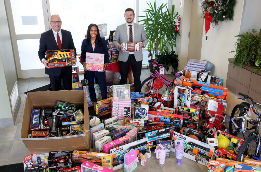 LorMet Donates to Fill Gap in Chronicle Toy Drive